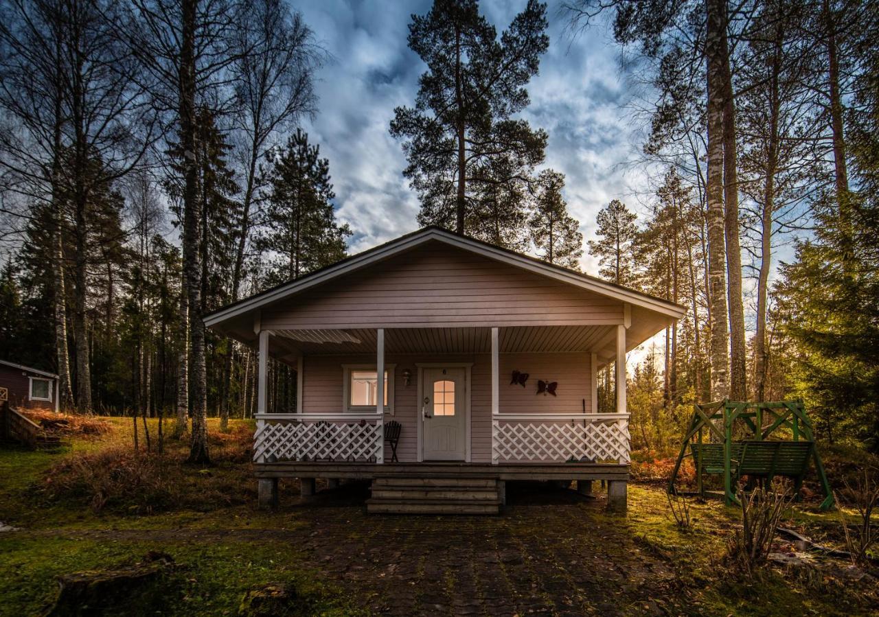 Juhlamenot Oy Villa Soderkulla  Buitenkant foto
