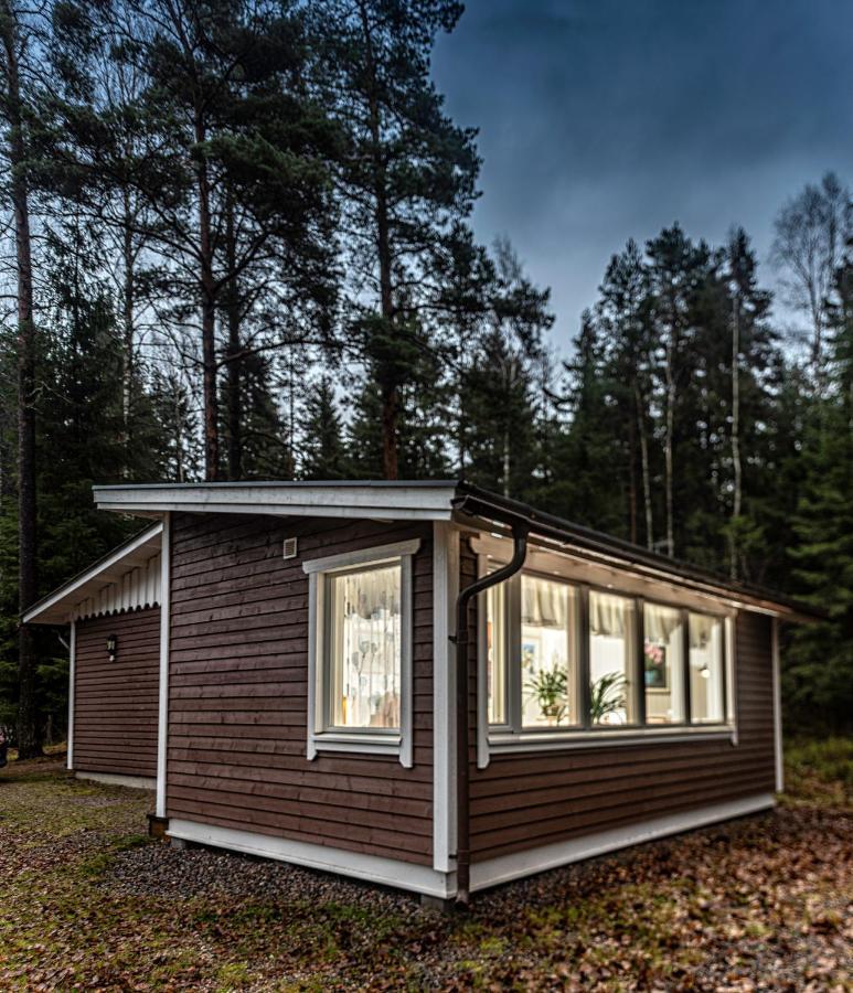 Juhlamenot Oy Villa Soderkulla  Buitenkant foto